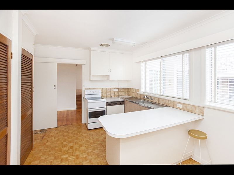 8 Montrose Street, Warragul VIC 3820