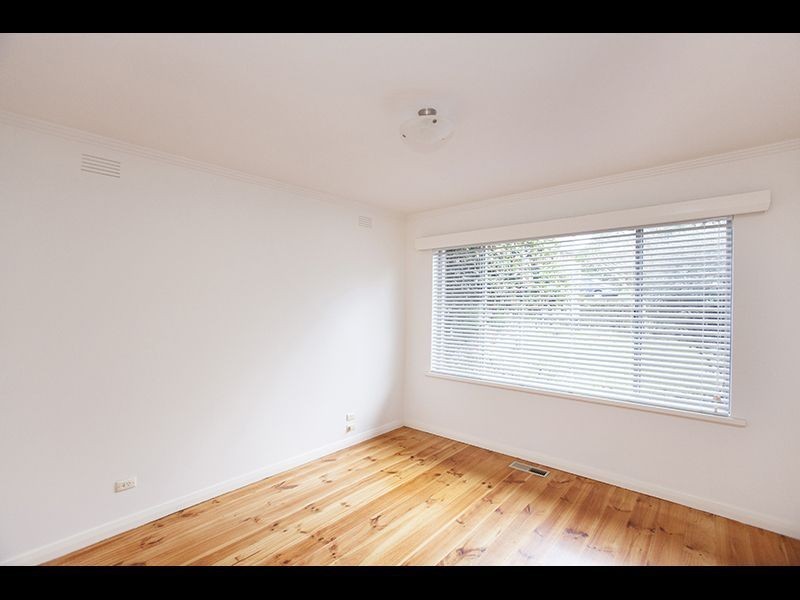 8 Montrose Street, Warragul VIC 3820