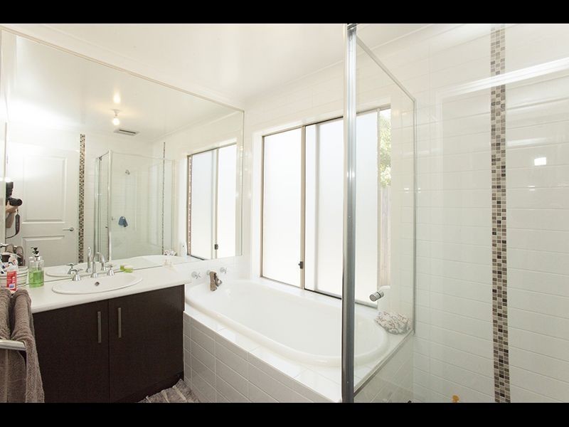 9 Vincent Boulevard, Trafalgar VIC 3824