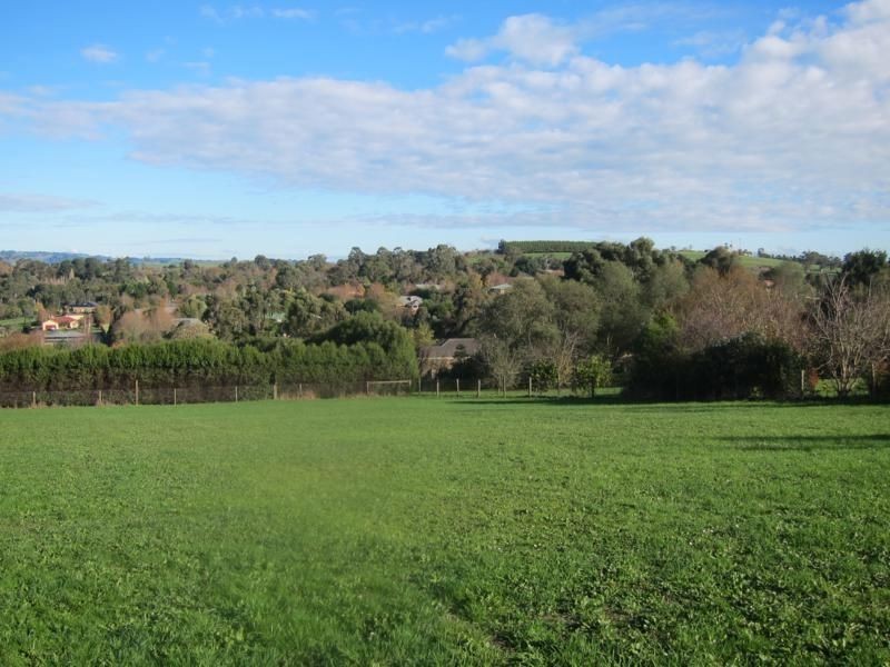 8 Fernery Boulevard, Warragul VIC 3820