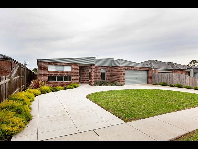 2 Poplar Close, Trafalgar VIC 3824