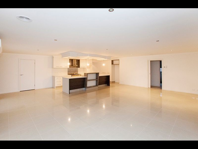 2 Poplar Close, Trafalgar VIC 3824