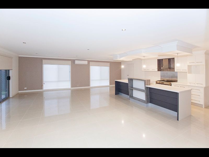 2 Poplar Close, Trafalgar VIC 3824