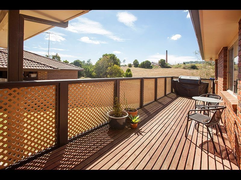 27 Hayes Drive, Warragul VIC 3820