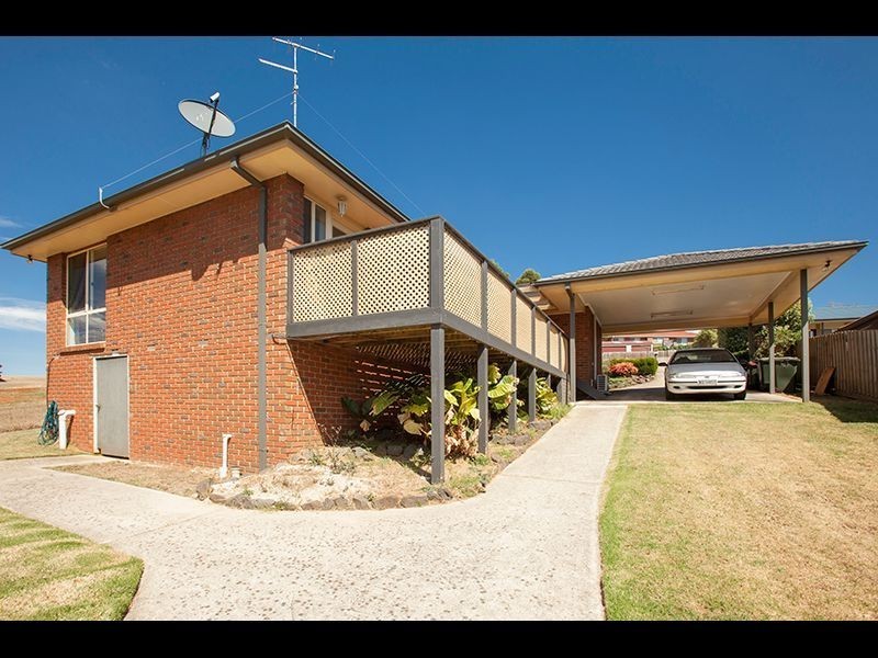 27 Hayes Drive, Warragul VIC 3820