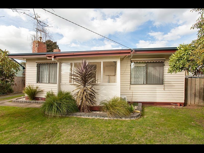 26 Centre Avenue, Warragul VIC 3820