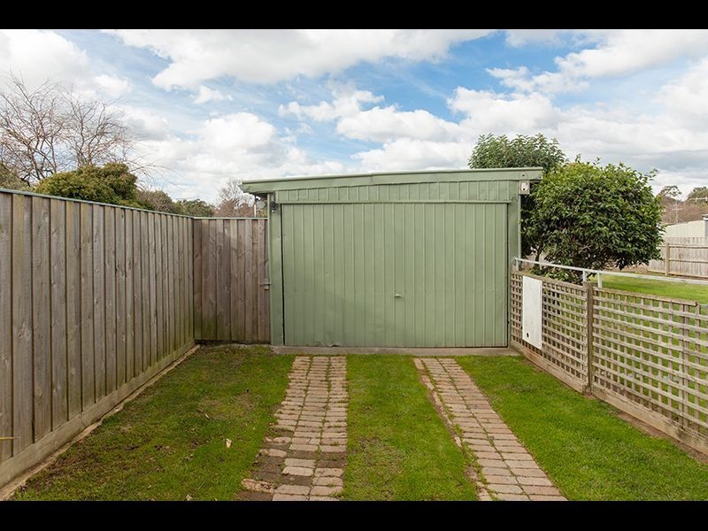 26 Centre Avenue, Warragul VIC 3820