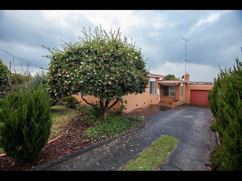 8 Montrose Street, Warragul VIC 3820