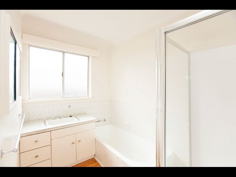 8 Montrose Street, Warragul VIC 3820