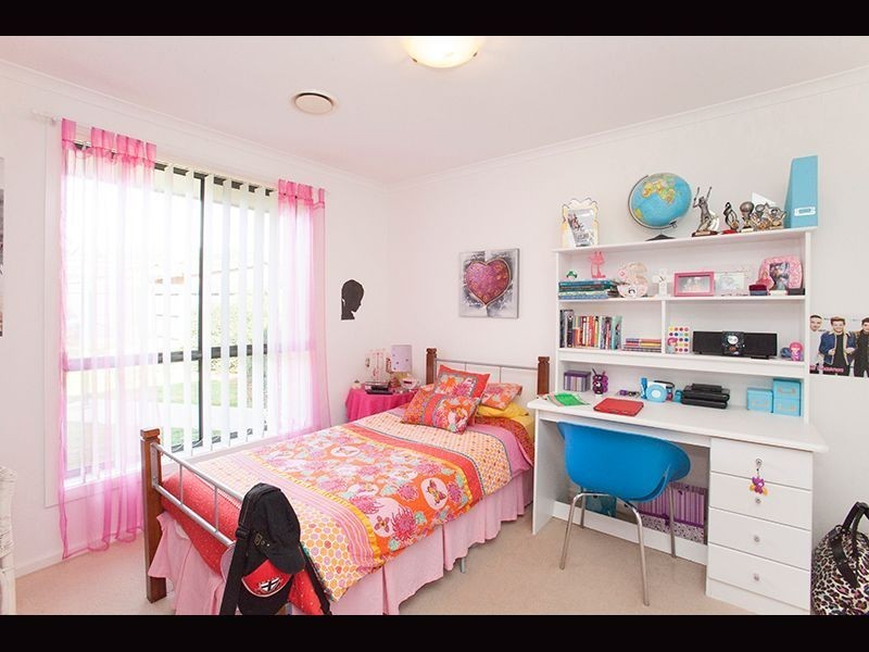 24 Poplar Close, Trafalgar VIC 3824