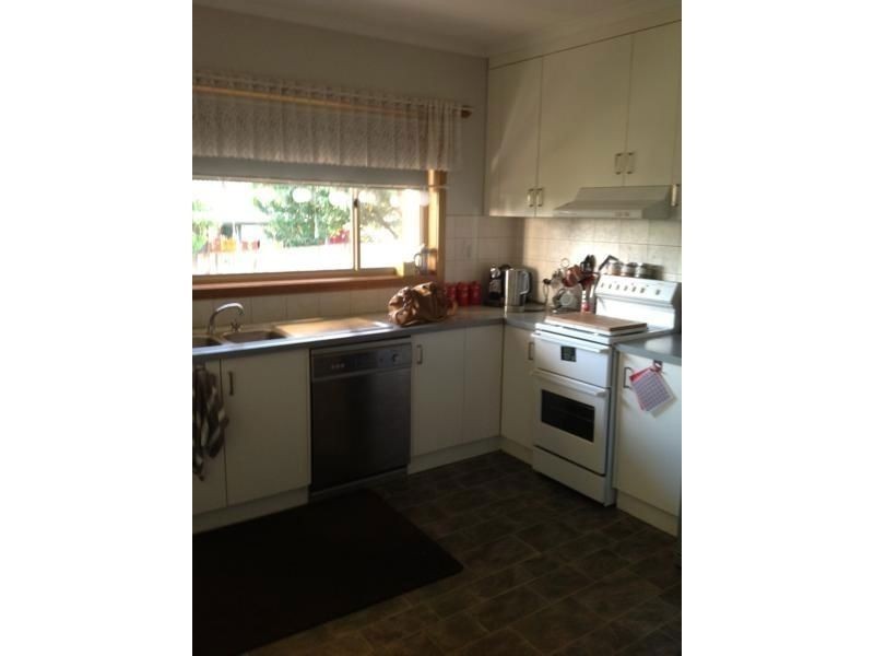 2 108 North Road, Warragul VIC 3820