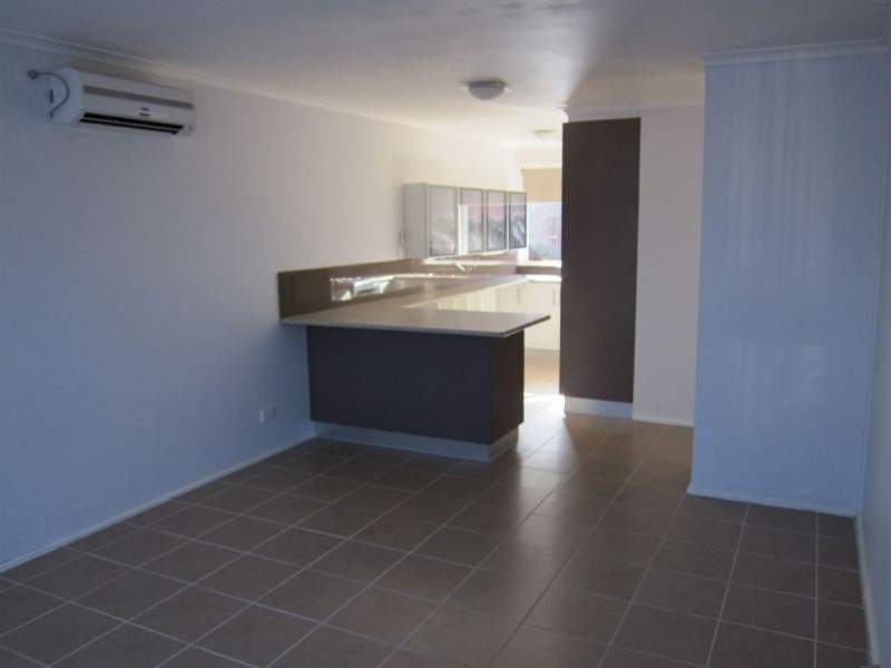 2/15 Archibald Crescent, Warragul VIC 3820