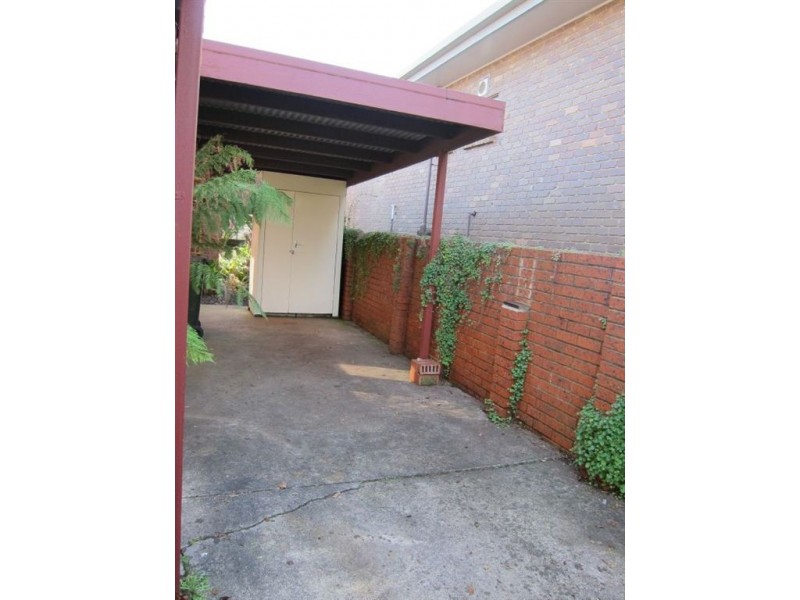 2/15 Archibald Crescent, Warragul VIC 3820