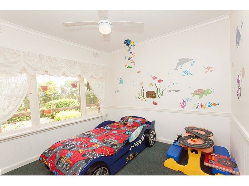 85 McGraths Track, Hernes Oak VIC 3825