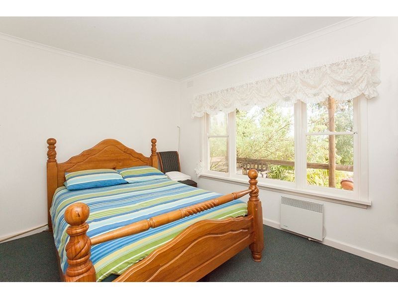 85 McGraths Track, Hernes Oak VIC 3825