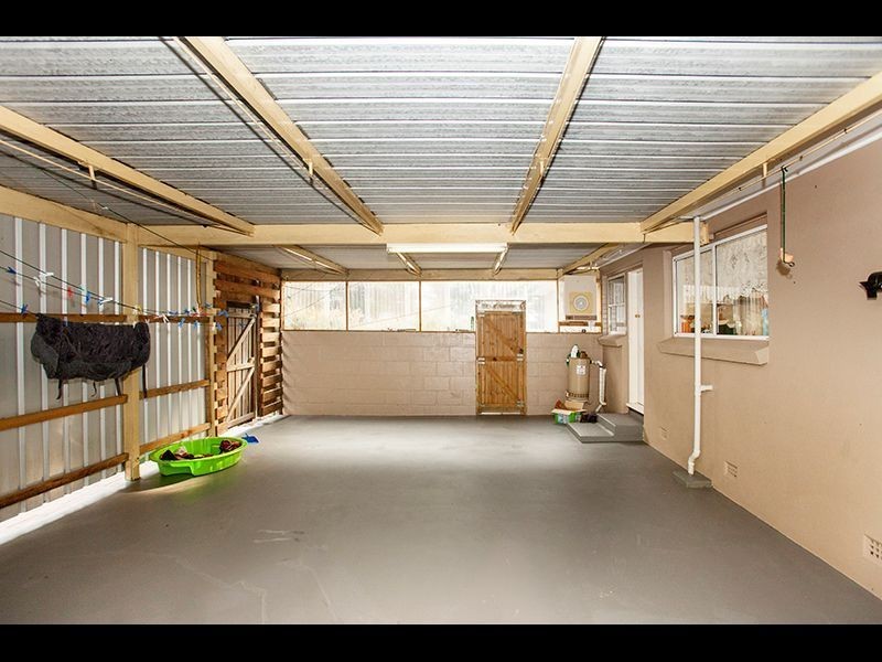 85 McGraths Track, Hernes Oak VIC 3825