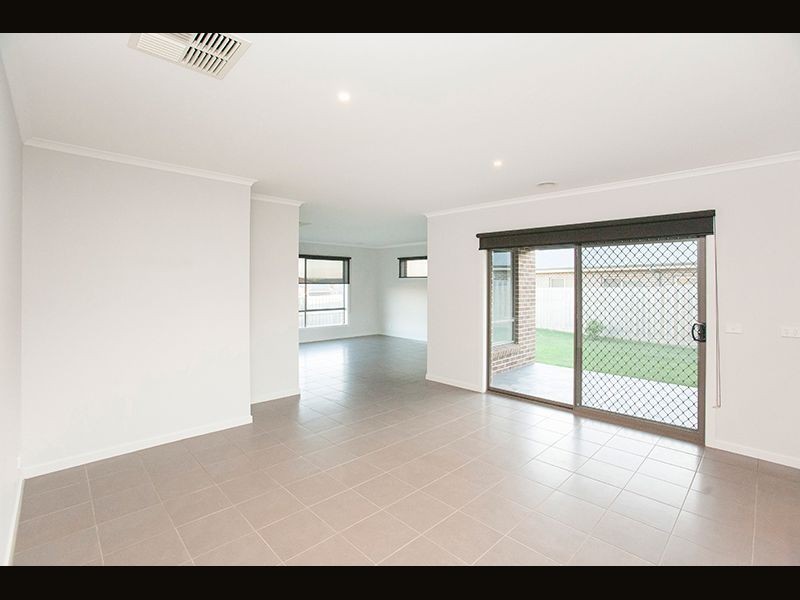 4 Alaska Court, Warragul VIC 3820