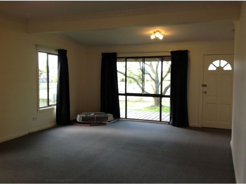 2 Lewis Street, Darnum VIC 3822