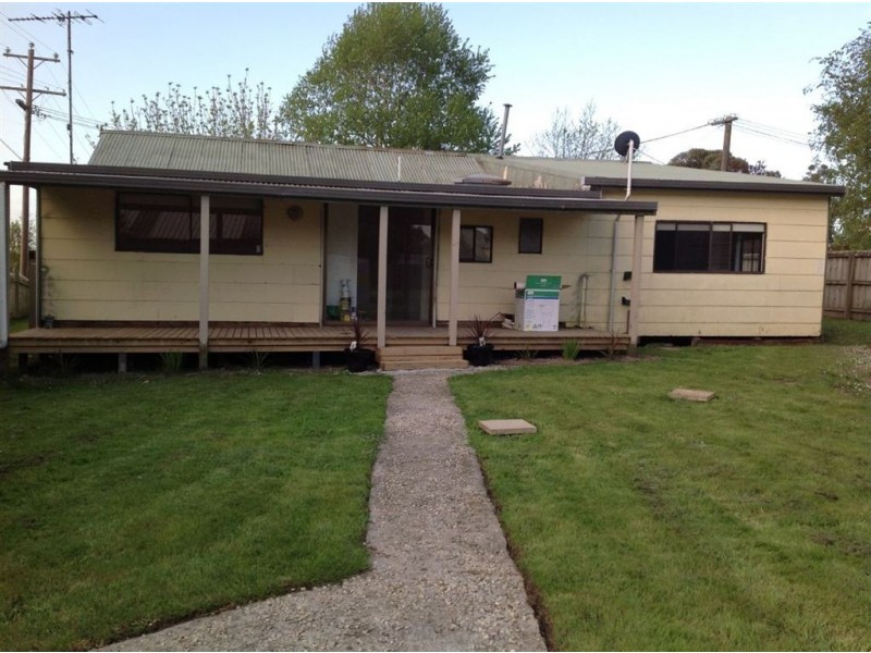 2 Lewis Street, Darnum VIC 3822