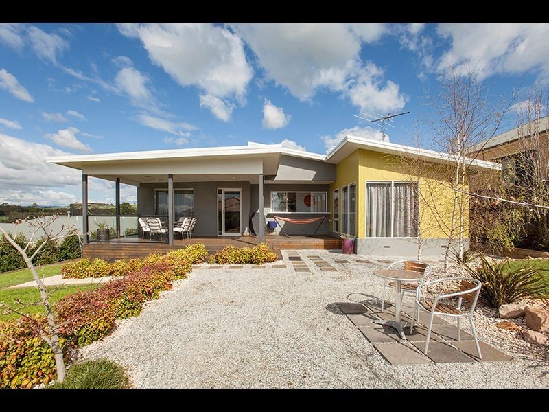 18 Bell Park Close, Warragul VIC 3820