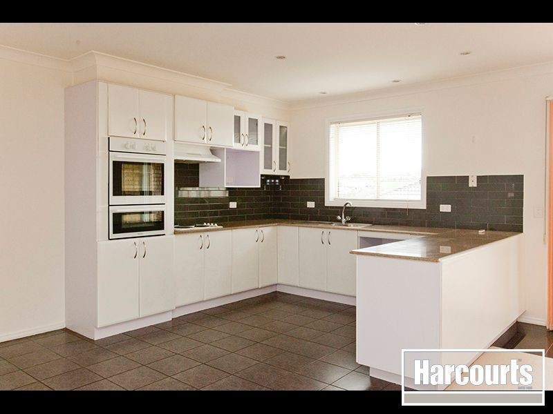 72 Dawson Drive, Warragul VIC 3820