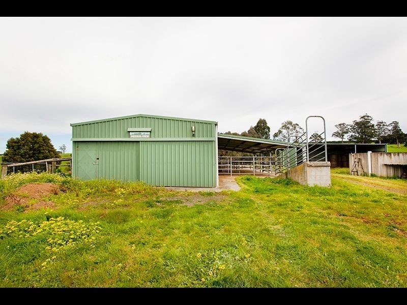 195 Sheffield Road, Neerim South VIC 3831