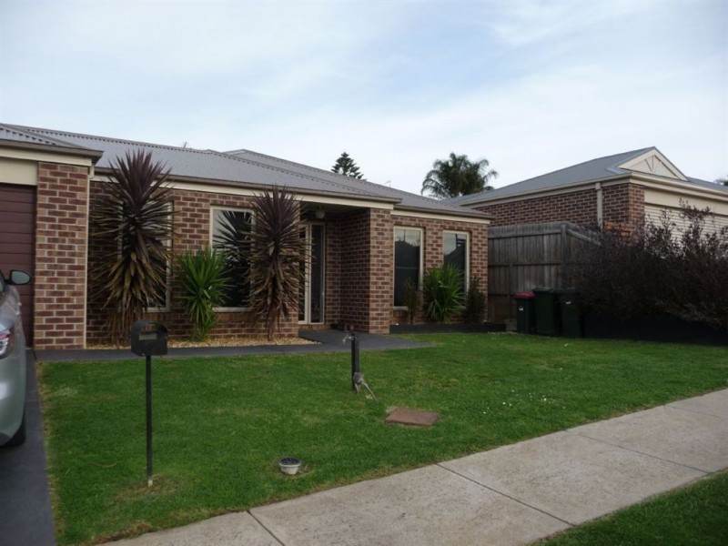 22 Rivendale Drive, Drouin VIC 3818
