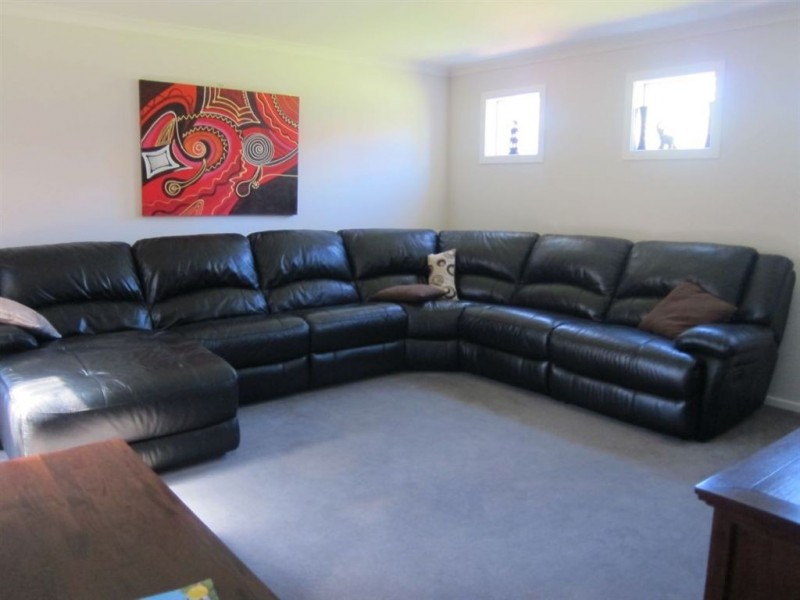 22 Rivendale Drive, Drouin VIC 3818