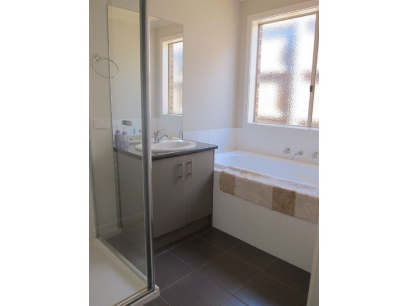 22 Rivendale Drive, Drouin VIC 3818