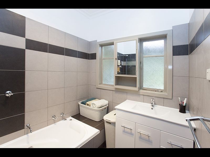 26 Centre Avenue, Warragul VIC 3820