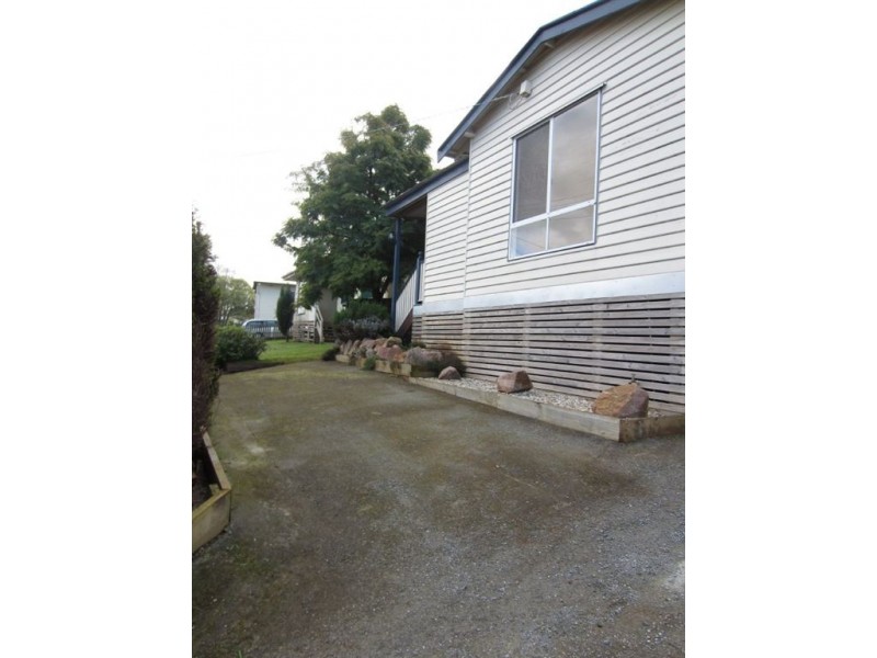 8 Dunn Street, Warragul VIC 3820