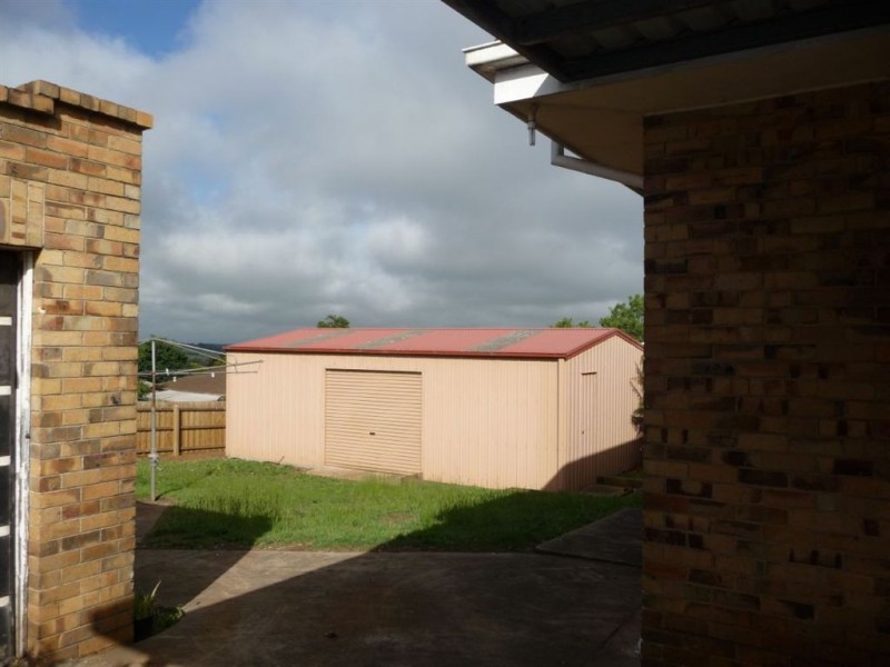 4 Armstrong Avenue, Drouin VIC 3818