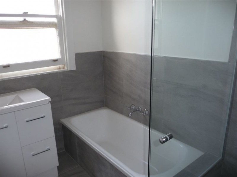 4 Armstrong Avenue, Drouin VIC 3818