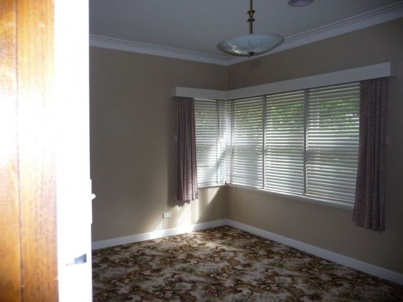 4 Armstrong Avenue, Drouin VIC 3818