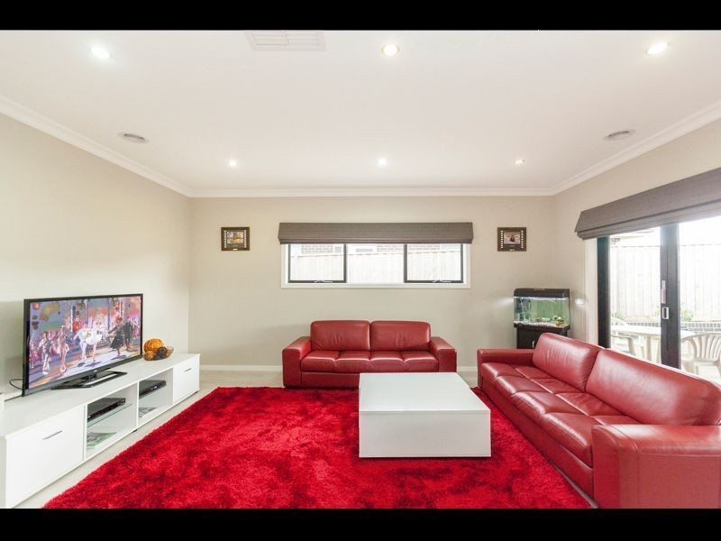 177 Twin Ranges Drive, Warragul VIC 3820