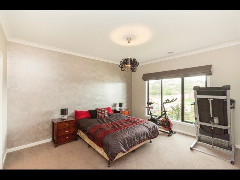 177 Twin Ranges Drive, Warragul VIC 3820