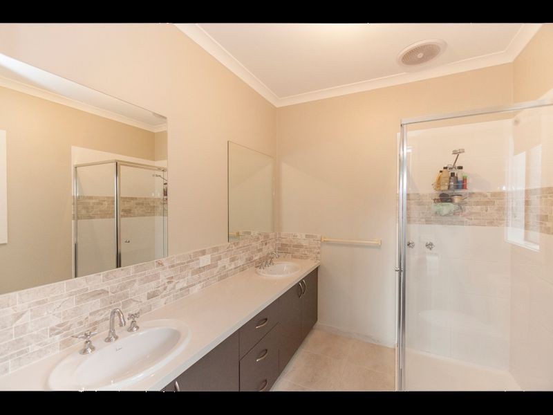 177 Twin Ranges Drive, Warragul VIC 3820