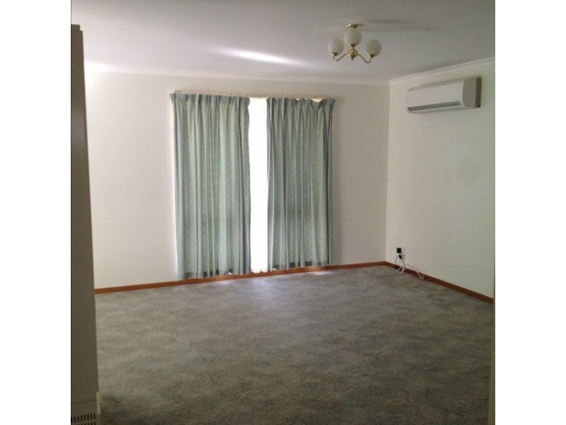 4/7 Fuhrmann Court, Drouin VIC 3818