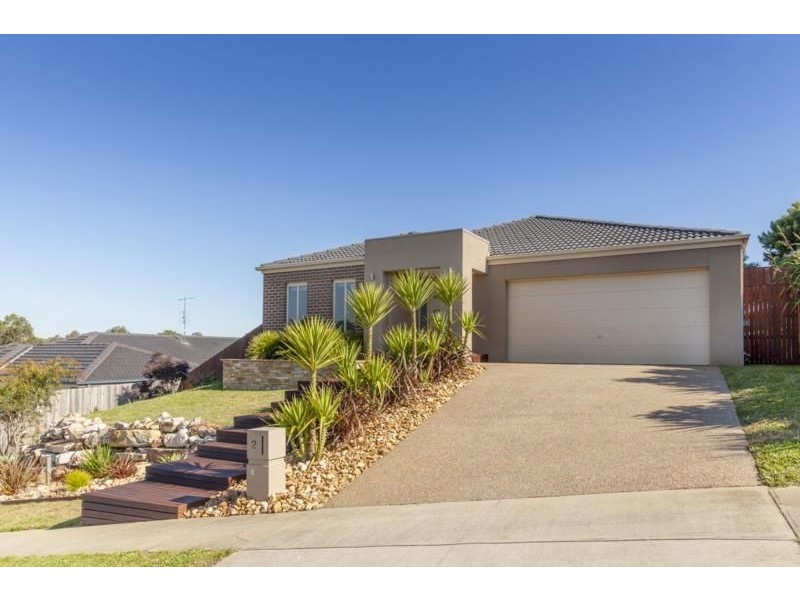 2 Barton Court, Warragul VIC 3820