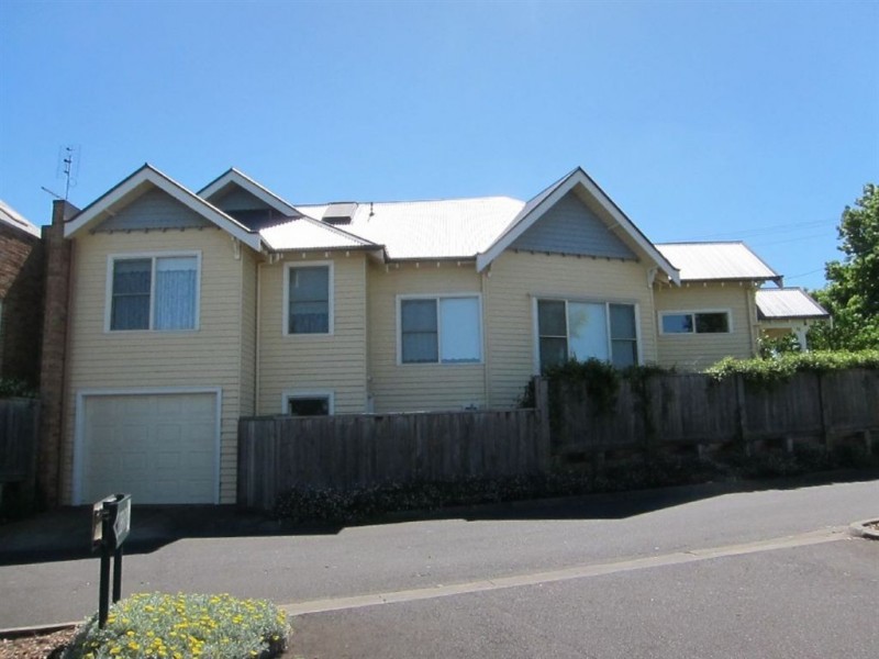 24 Witton Street, Warragul VIC 3820