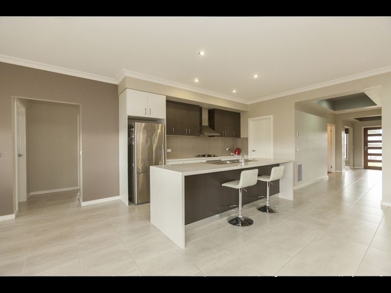 177 Twin Ranges Drive, Warragul VIC 3820