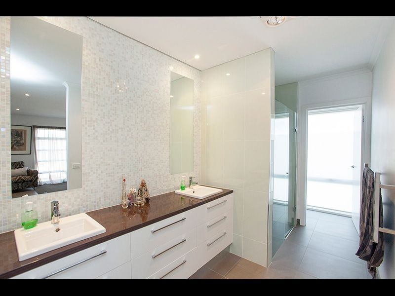 18 Bell Park Close, Warragul VIC 3820