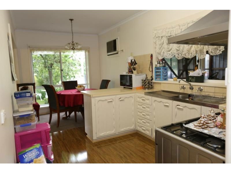 85 McGraths Track, Hernes Oak VIC 3825