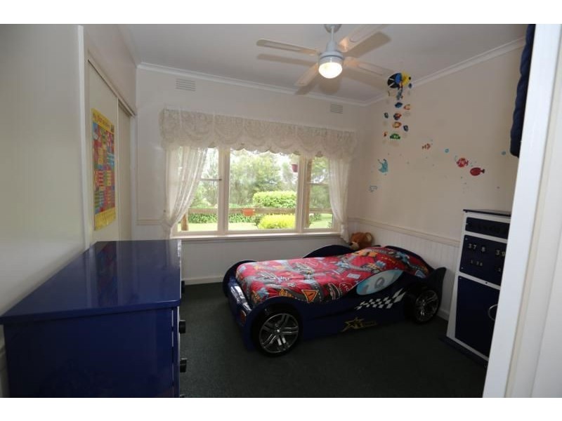 85 McGraths Track, Hernes Oak VIC 3825