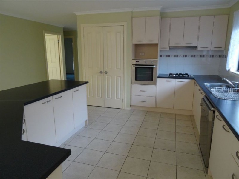 90 Dawson Drive, Warragul VIC 3820