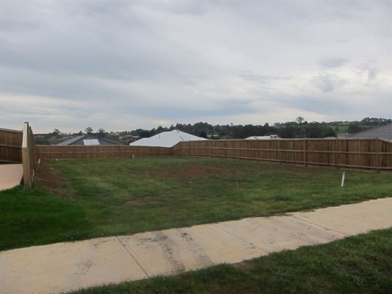 18 Fieldstone Avenue, Warragul VIC 3820