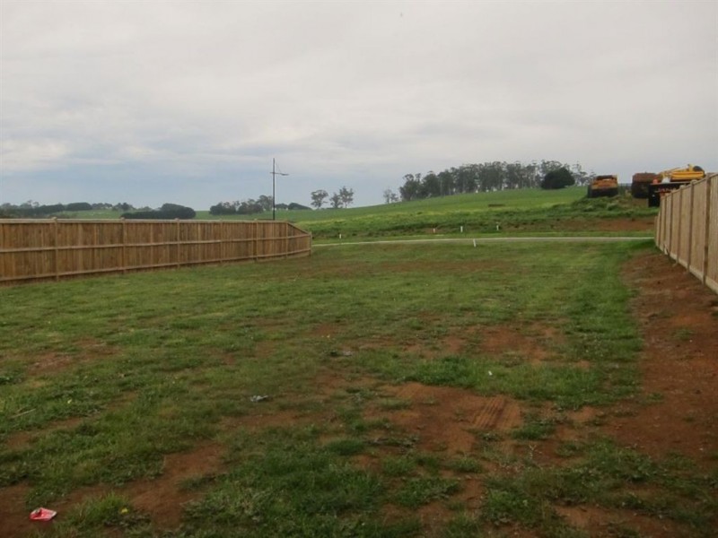 18 Fieldstone Avenue, Warragul VIC 3820