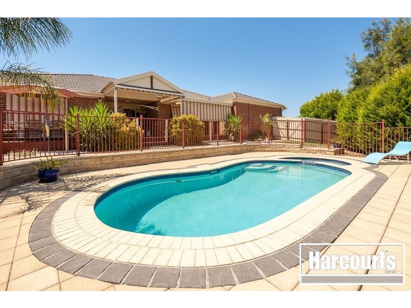 2 Arthurs Drive, Warragul VIC 3820