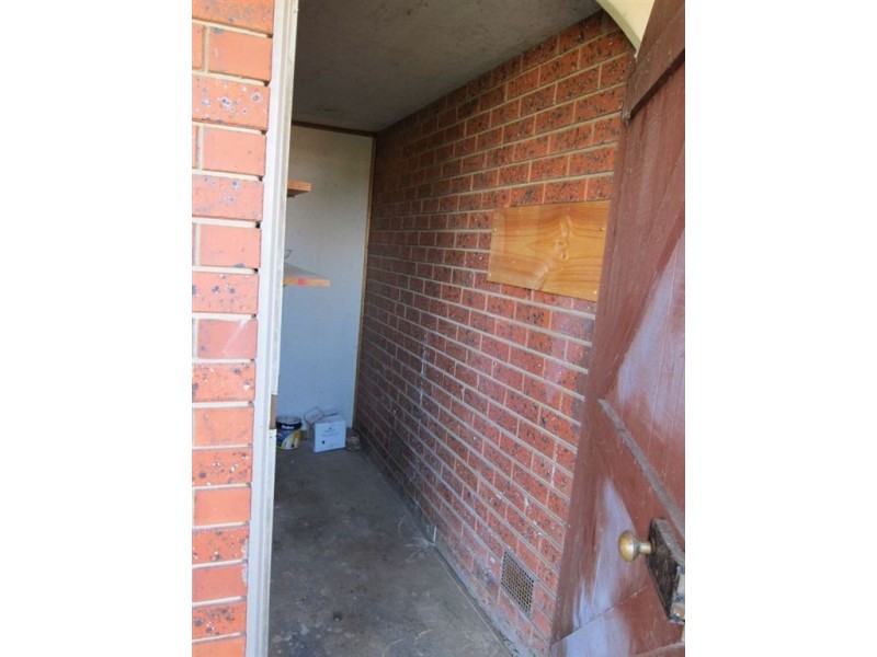 2/15 Archibald Crescent, Warragul VIC 3820