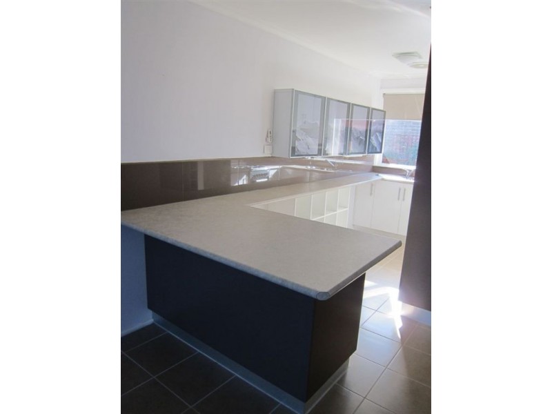 2/15 Archibald Crescent, Warragul VIC 3820